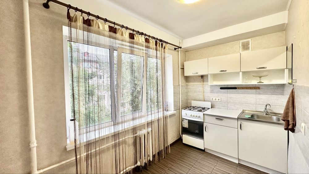 Продам 2 кімн квартиру 45 м.кв Харківське шоссе Дарницька площа