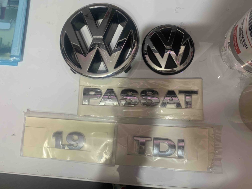 Емблеми на авто Volkswagen Passat