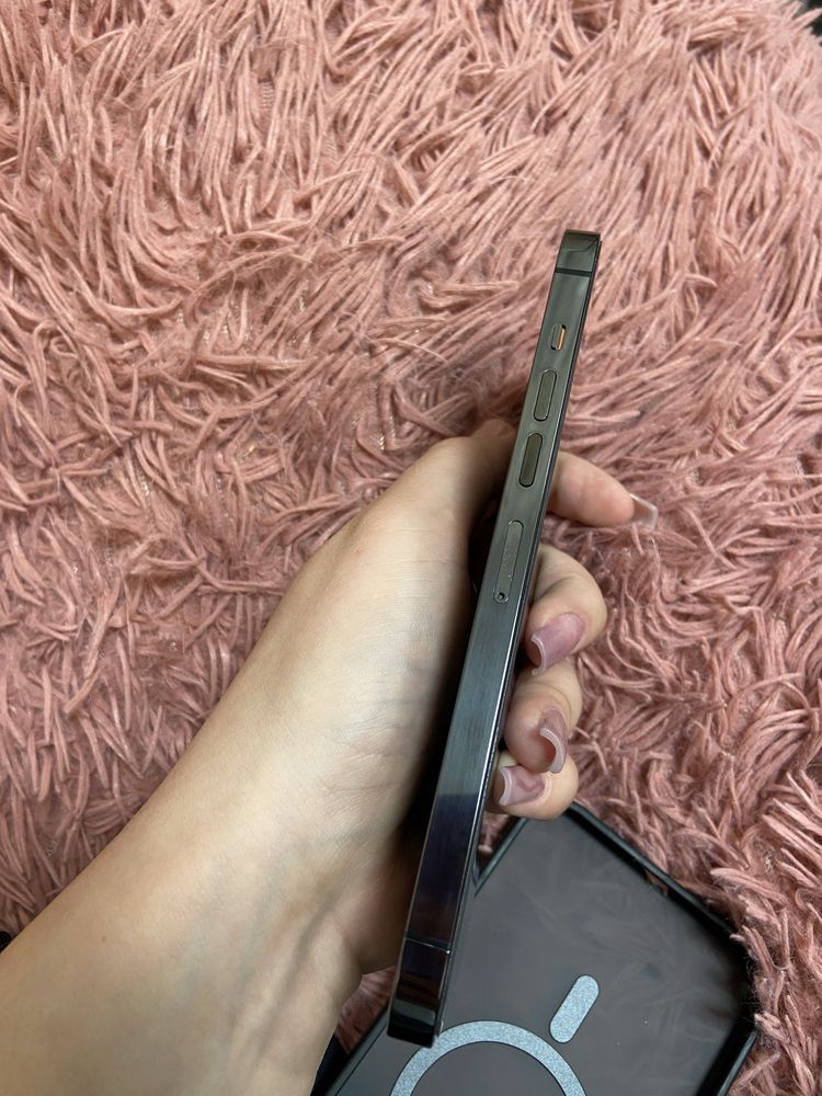 Продам Iphone 13 Pro Max