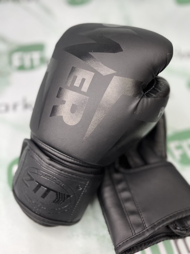Перчатки боксёрские POWER PU на липучке 10-12 унций черный