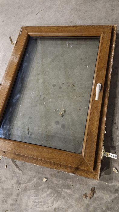 Okno pcv z demontażu wys 116 x 86 dąb
