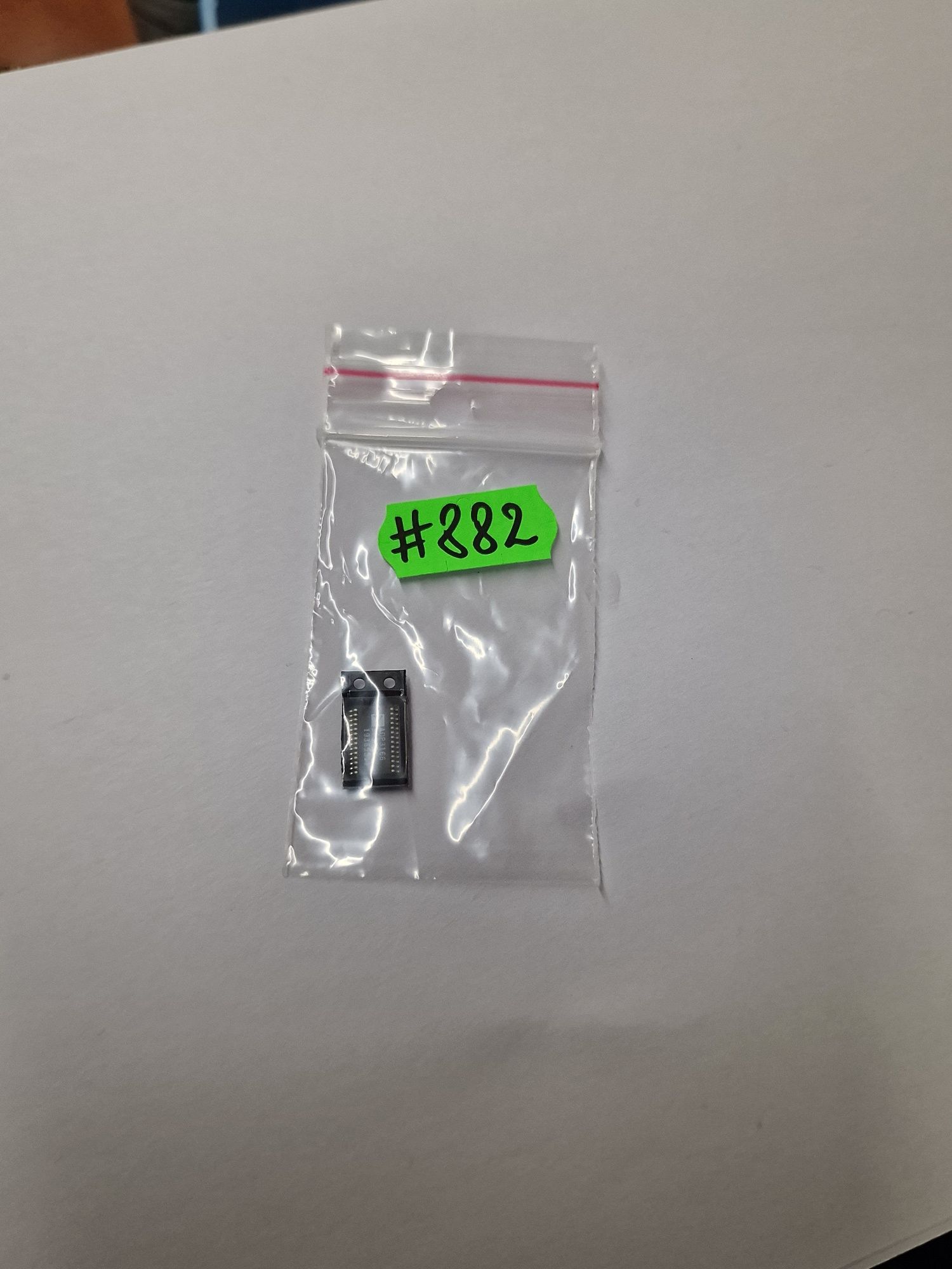 #882   ADP3166 Analog Devices