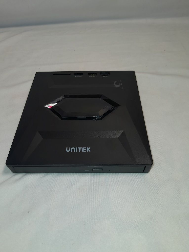 Продам багатофункціональний USB-хаб Unitek з функцією CD/DVD-приводу