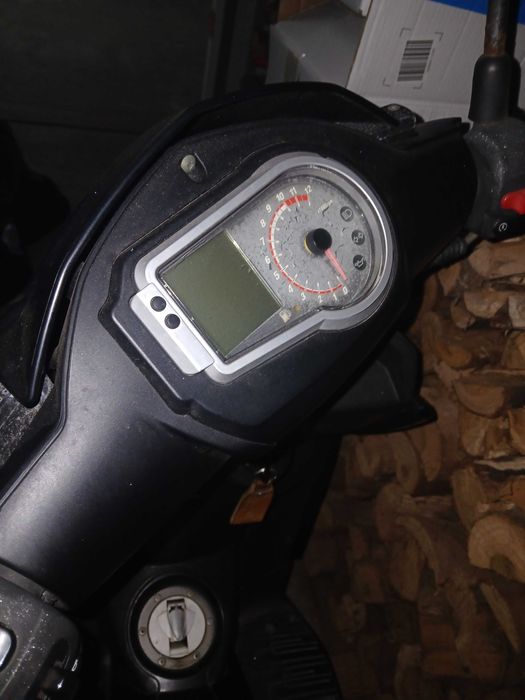 Scooter Benelli em Bom estado geral