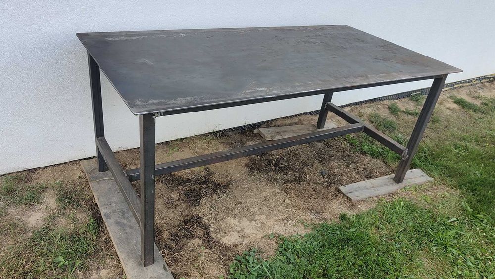 Stół warsztatowy, Stół montażowy