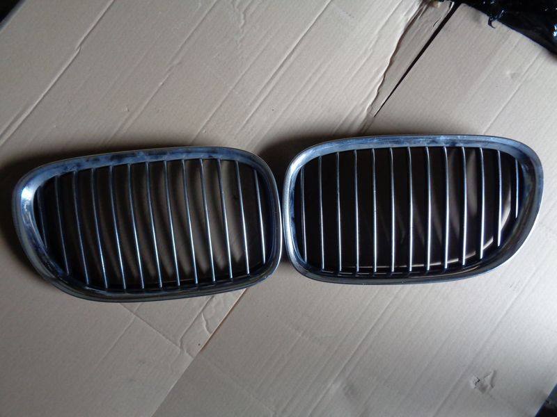 Nerka BMW E65 E66 Nerki BMW 7 Grill Komplet Oryginał