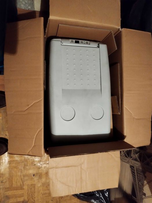 Холодильник 24/12w