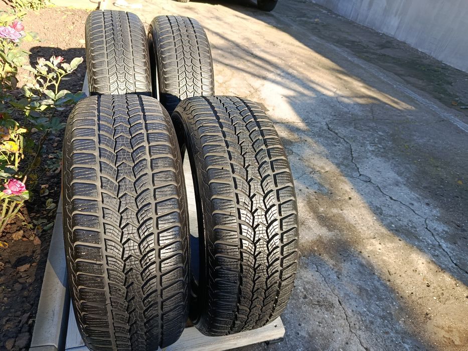 Шини зимові DEBICA FRIGO HP2 215/60 R16