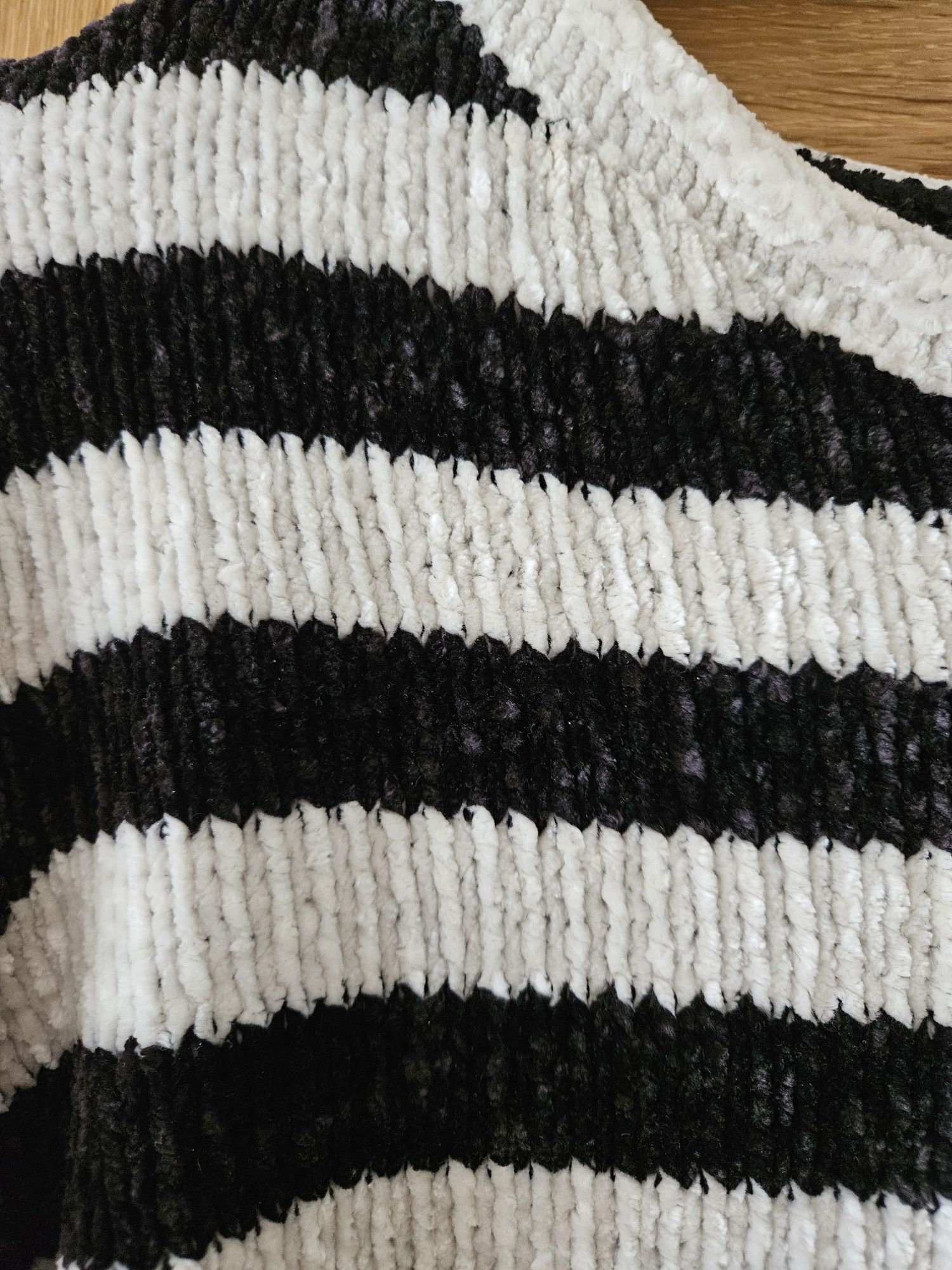 Ciepły sweter Zara