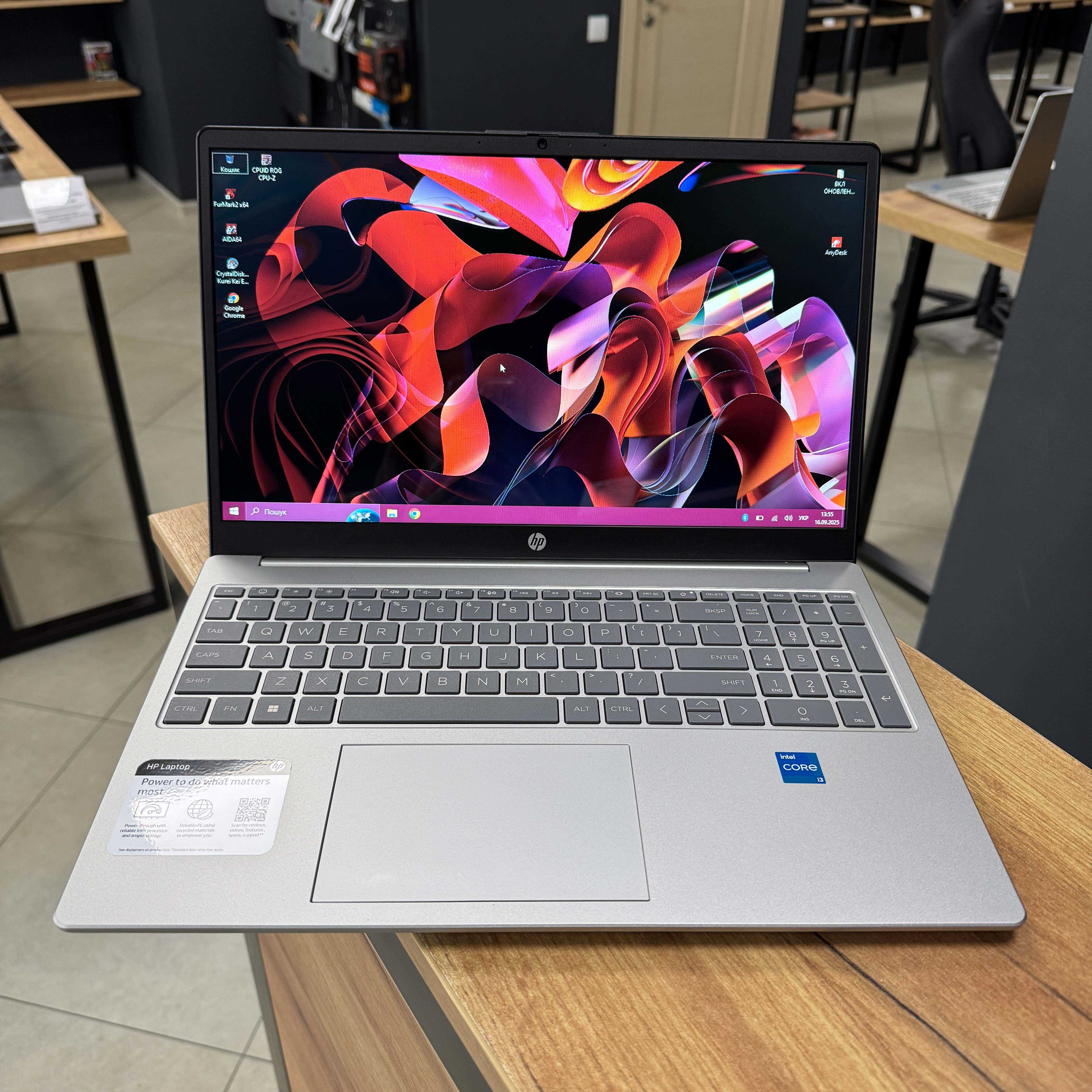 Ультрабук HP 15 [cенсорний] - Core i3 1215U 6 ядер/16 GB/256 GB NVME