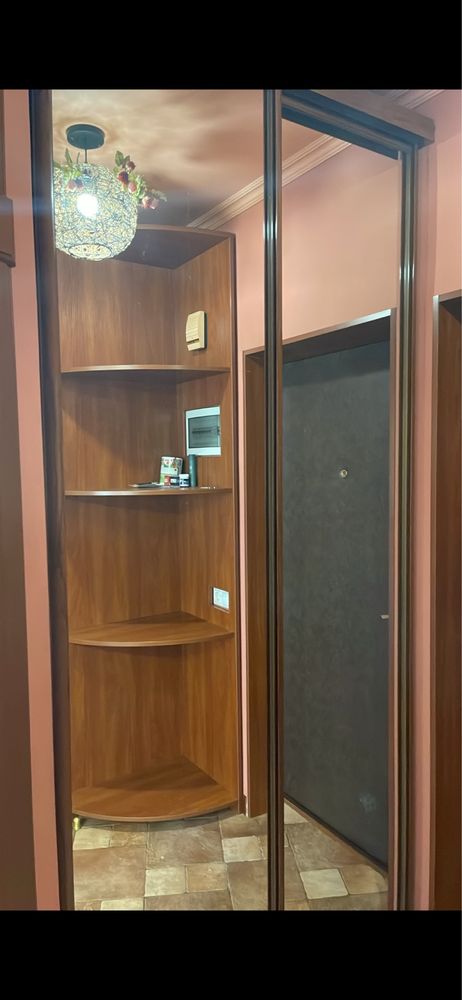 Вул.Велика Васильківська,80. Продаж 1-квартири в Центрі з ремонтом.