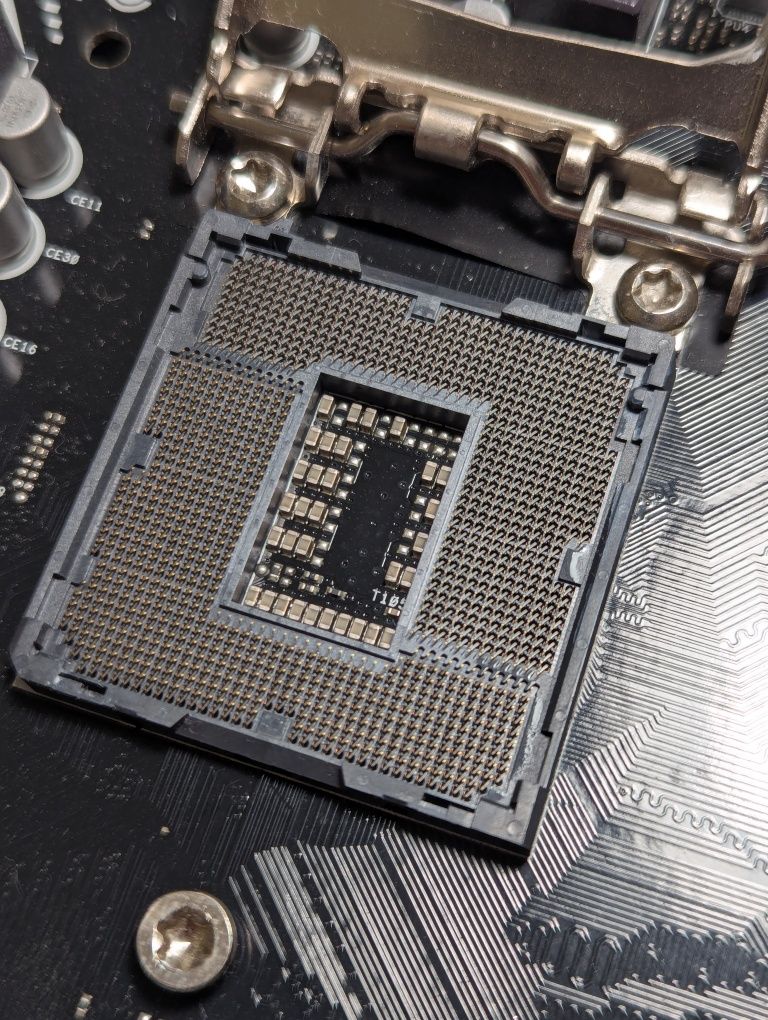 Komplet Płyta główna b365m AsRock i5-9400f 16GB be quiet
