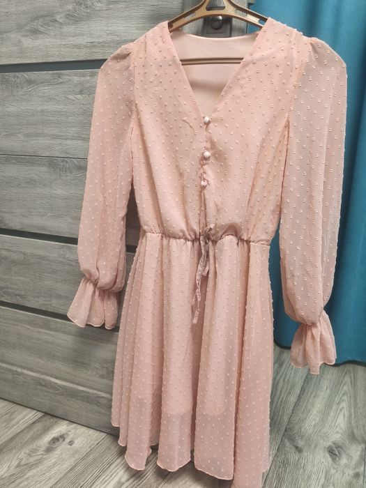 Сукня рожева святкова.