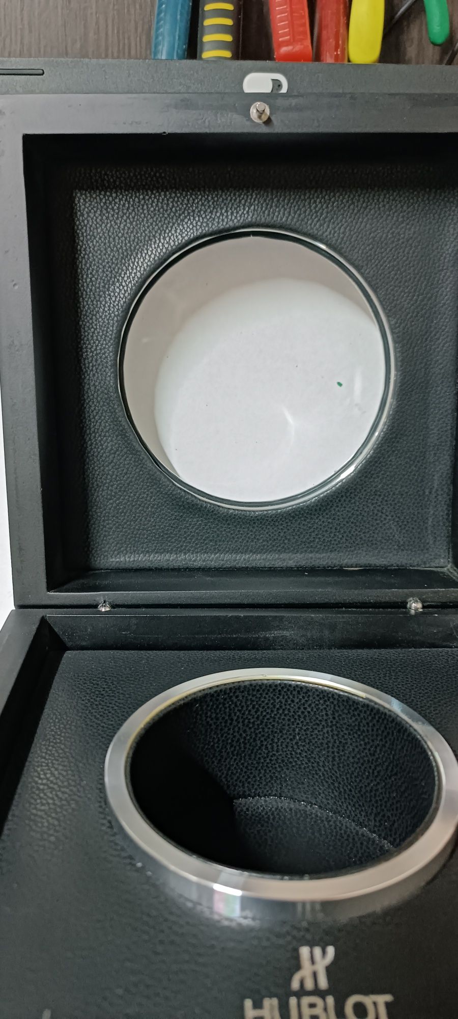 Продам оригинальную коробку для часов HUBLOT