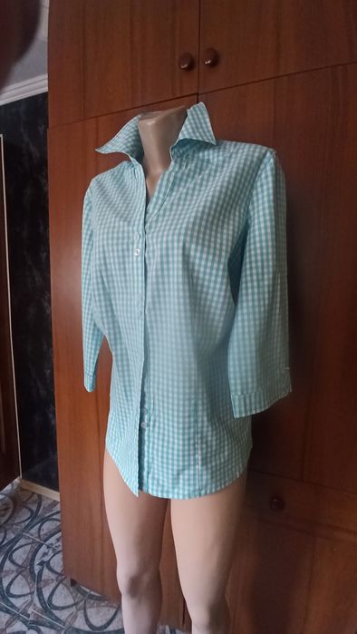 Дуже гарна рубашка-блуза, стан нової. бренд via appia.