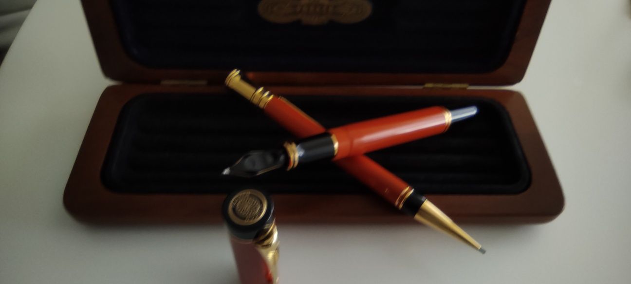 Duofold Centennial fountain pen e pencil Orange