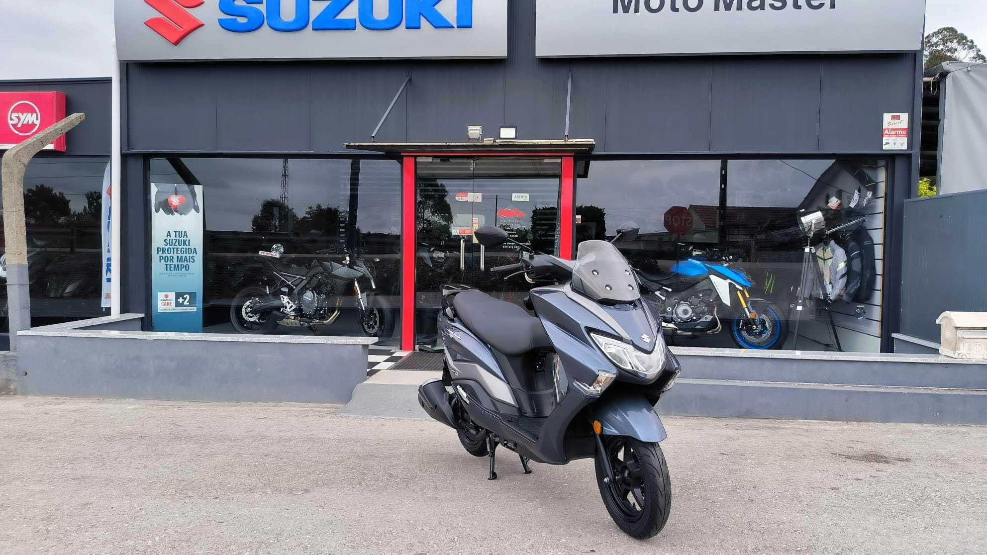 Suzuki Burgman 125, start and stop