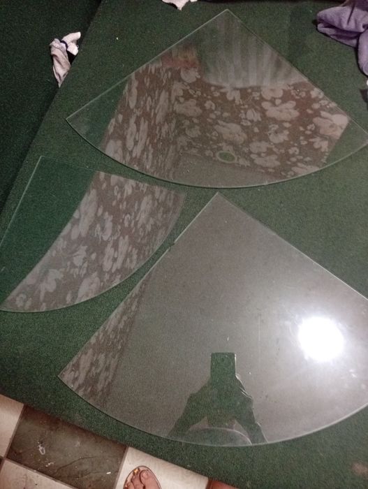 Полки стеклянные 3 штуки бу