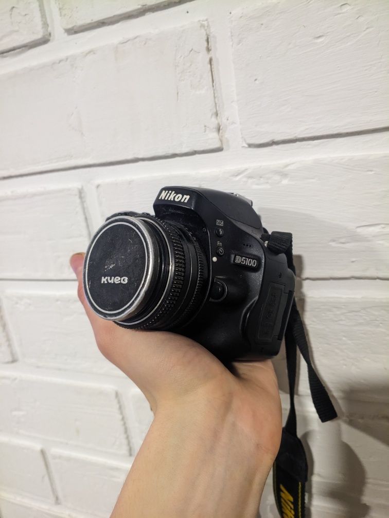 Фотоаппарат Nikon D5100 + Гелиос-81Н 2/50. 9700 Настрела. Камера Фотик