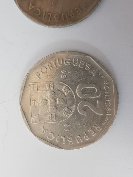 Moedas 20 Escudos (1986 e 1987)