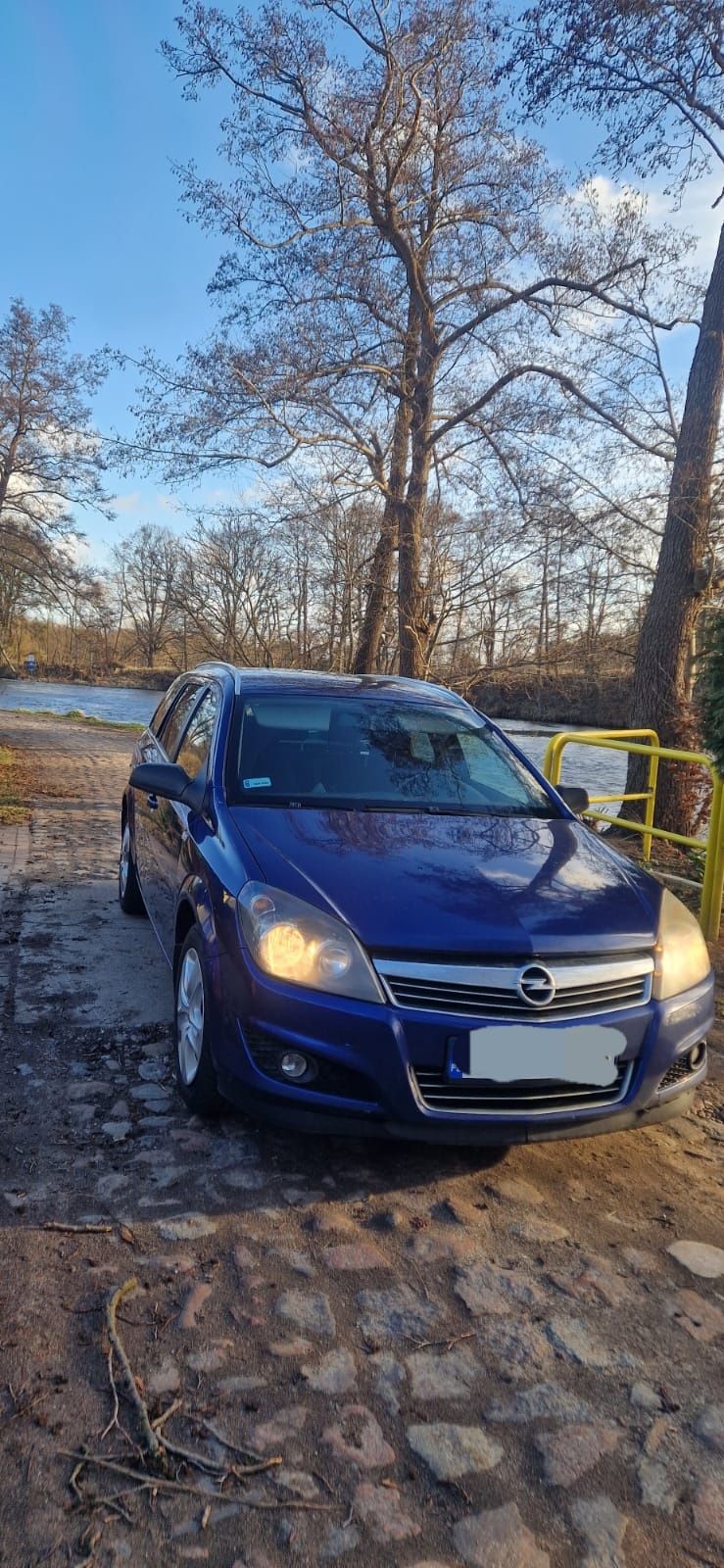 Opel astra  kombi 2010 1.7d