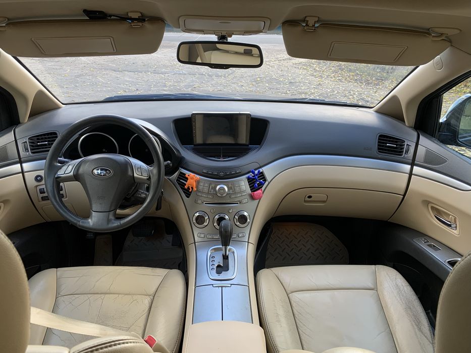 Субару трибека В10