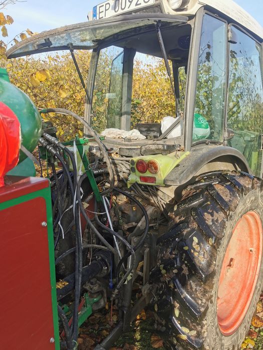 Claas nektis 227 VL Ciągnik sadowniczy,