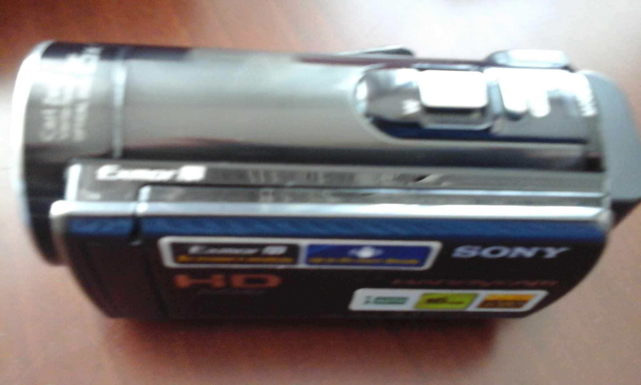 Видеокамера  SONY  HDR CX150E