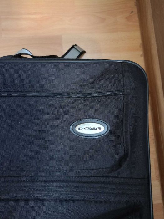 Велика валіза Rome в дуже гарному стані