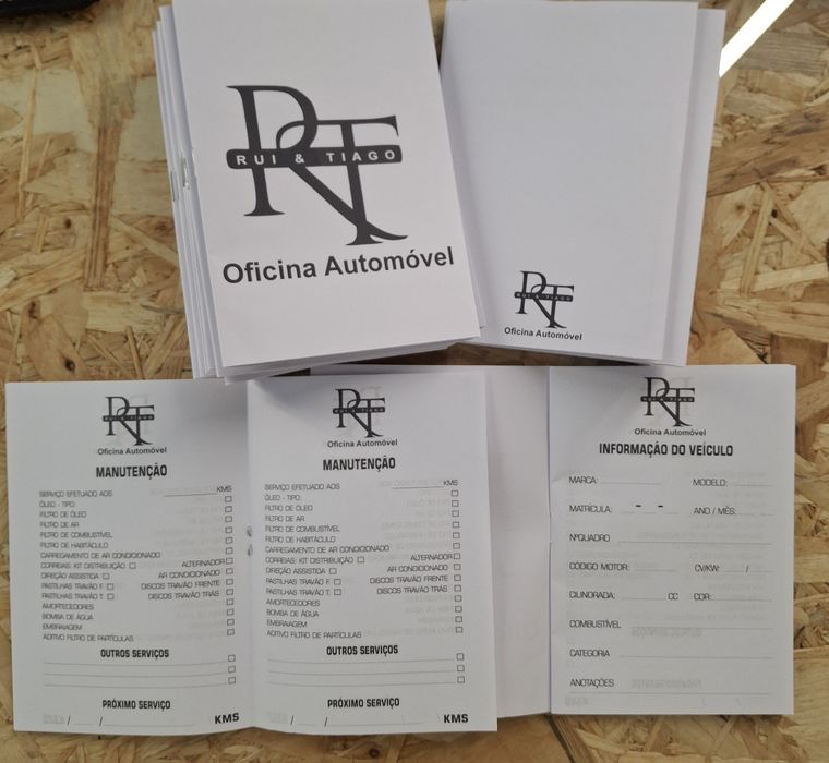 Livros de revisão automóvel com o seu logótipo ou marca
