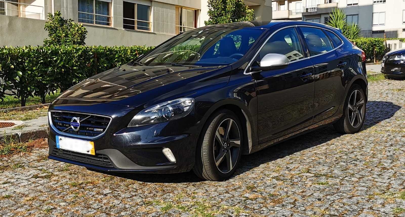 Volvo V40 2.0 D3 R-Design Momentum