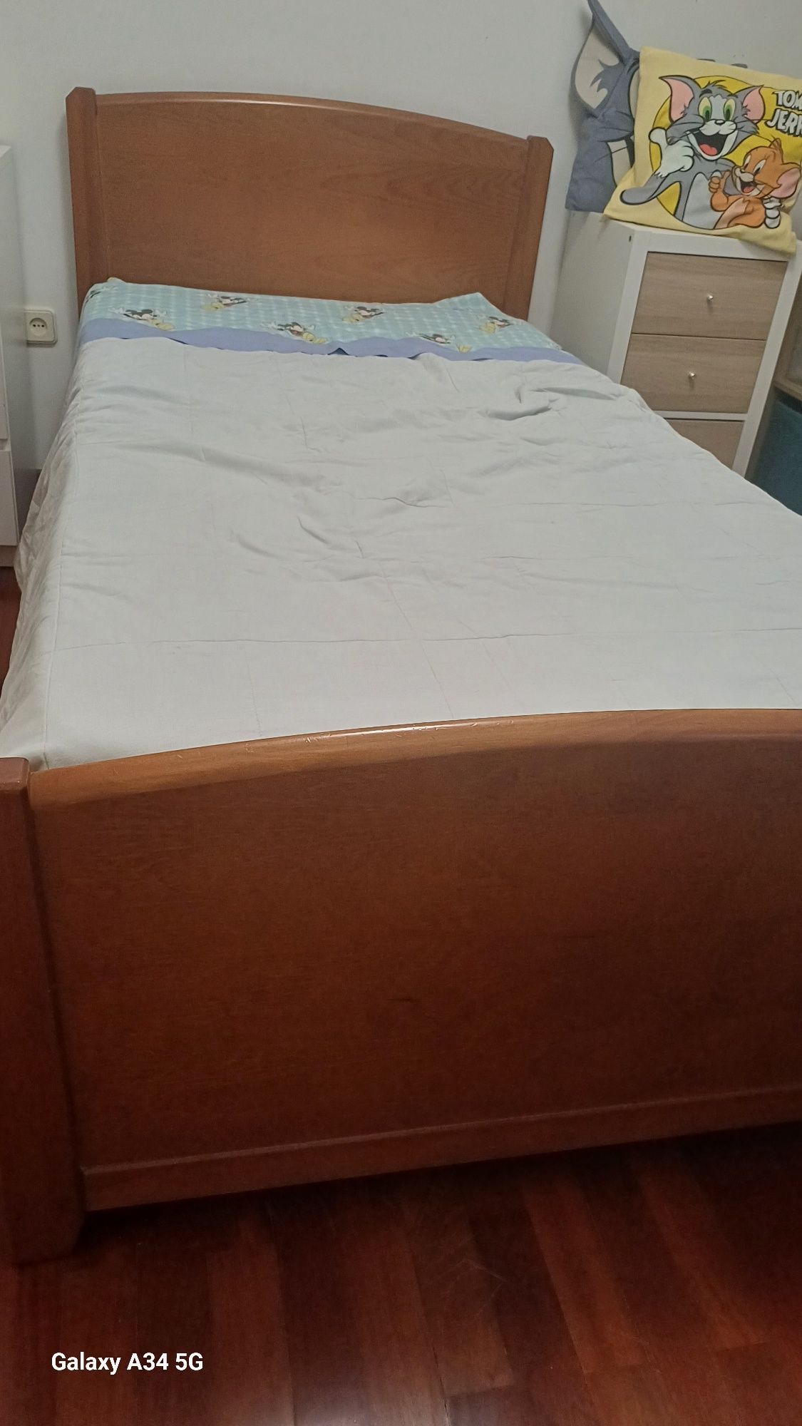 Cama de solteiro