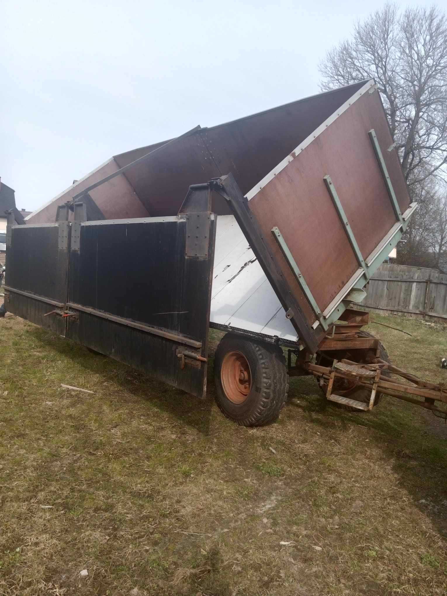 Przyczepa rolnicza wywrotka