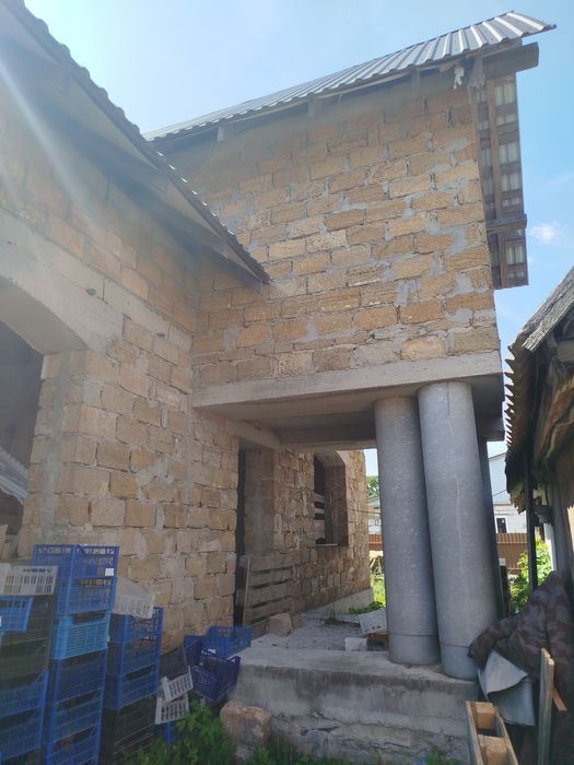 Продам 2 будинки..25 соток!!!