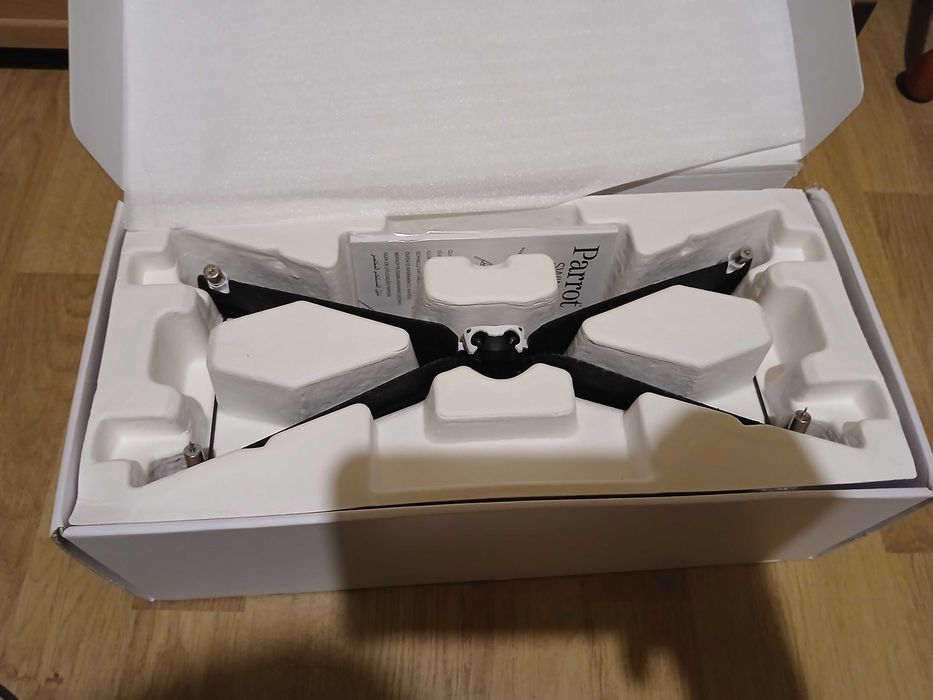 Dron PARROT Mini Spider + Swing