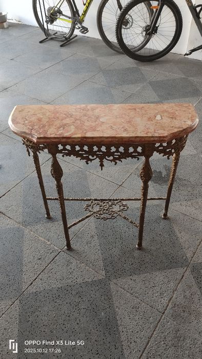 Mesa + espelho de entrada