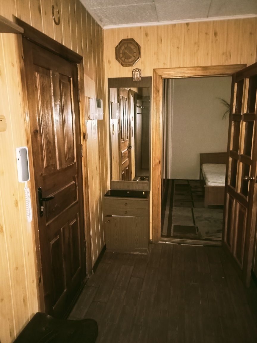 Харьковский, Позняки, Драгоманова 3Б