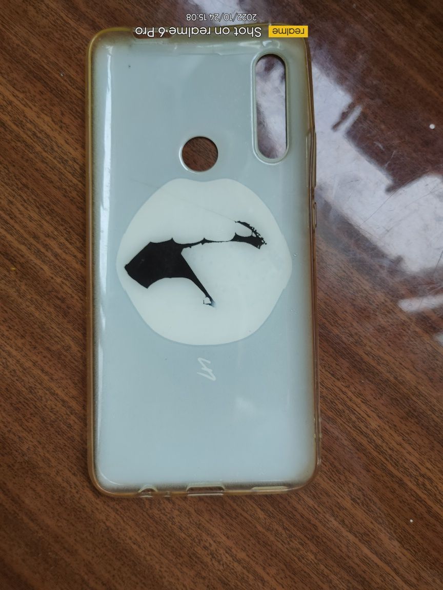 Продам чехолы  на huawei P smart Z,Samsung,айфон