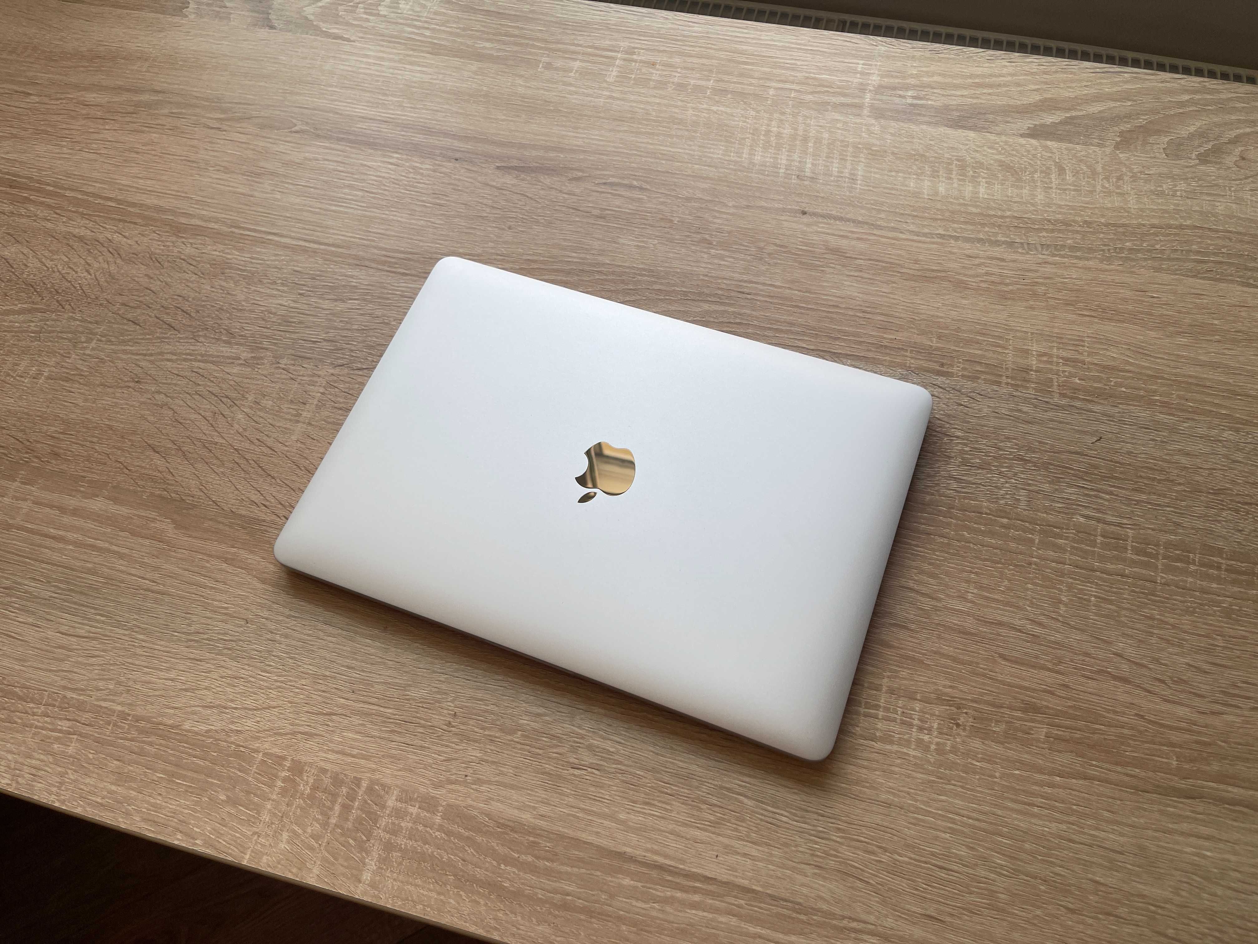 Новий MacBook Pro 13 2022р. apple M2_24GbRAM_1000gb SSD_1 цикл зарядки