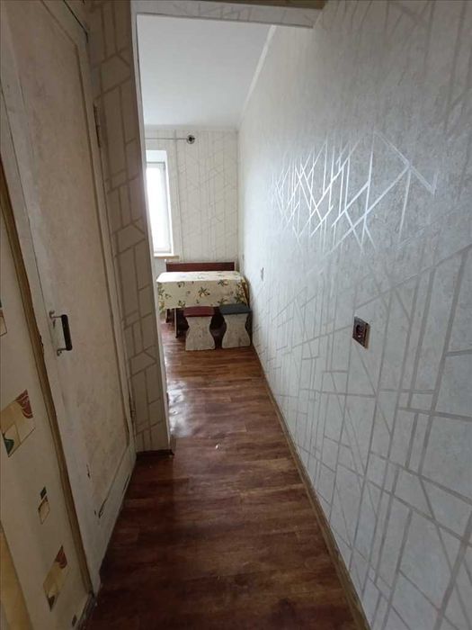 Двокімнатна квартира на Юрівці!