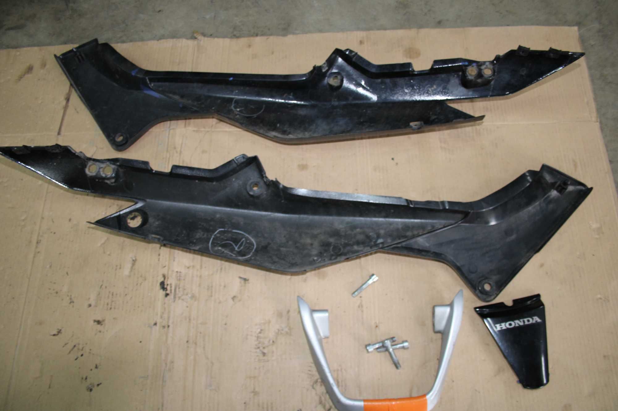 Zadupek Ogon KPL. Łącznik Rączka Honda CBR 125 JC34 04-06 JC39