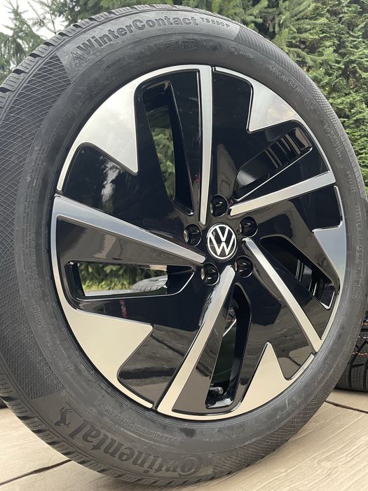 Диски VW ID7 R19 з зимовими шинами