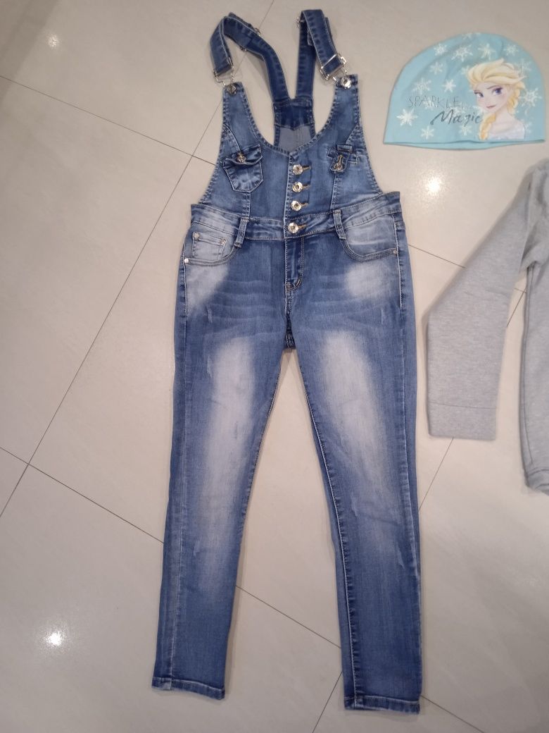 Spodnie bluza i czapka 8-10 lat