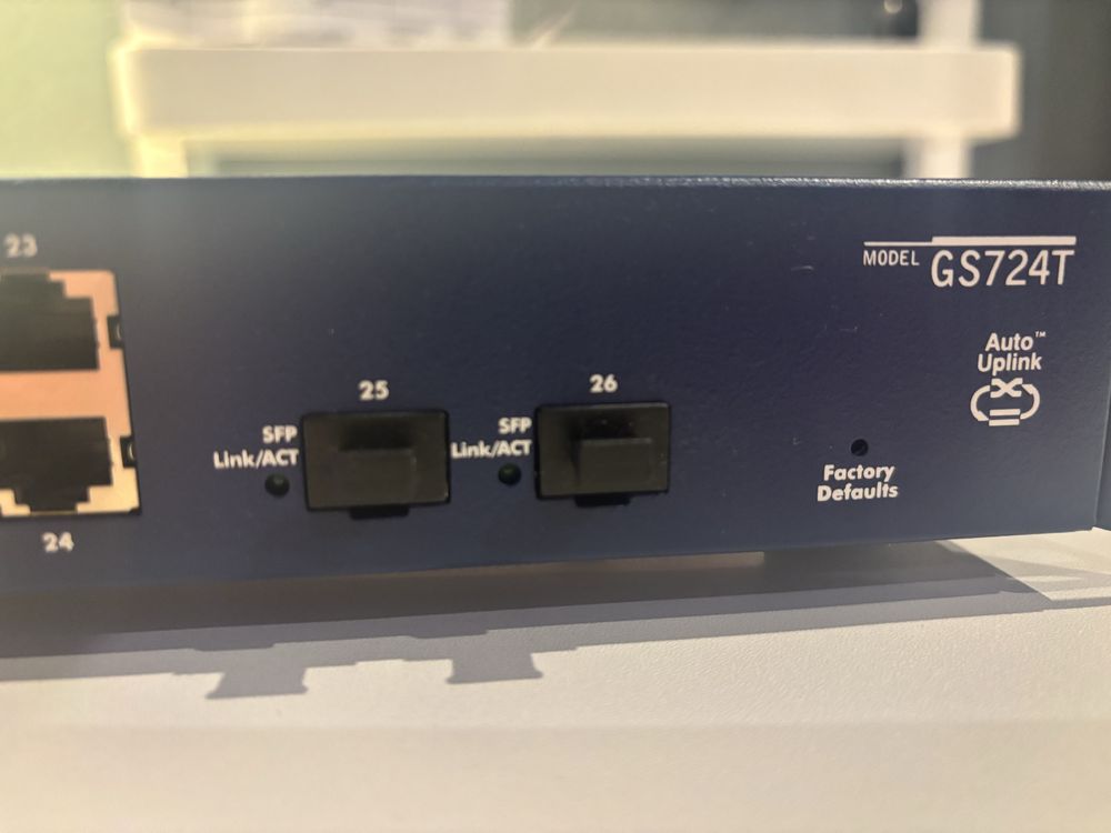 Switch NETGEAR GS724T, 24 Port Gigabit Smart Switch