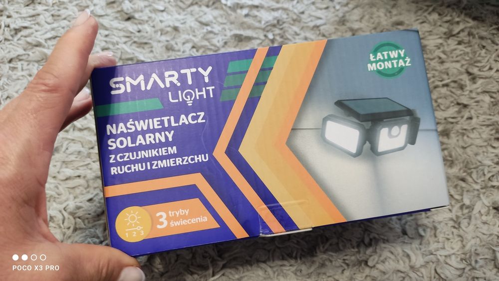 Nowy naswietlacz solarny z czujnikiem ruchu i zmierzchu