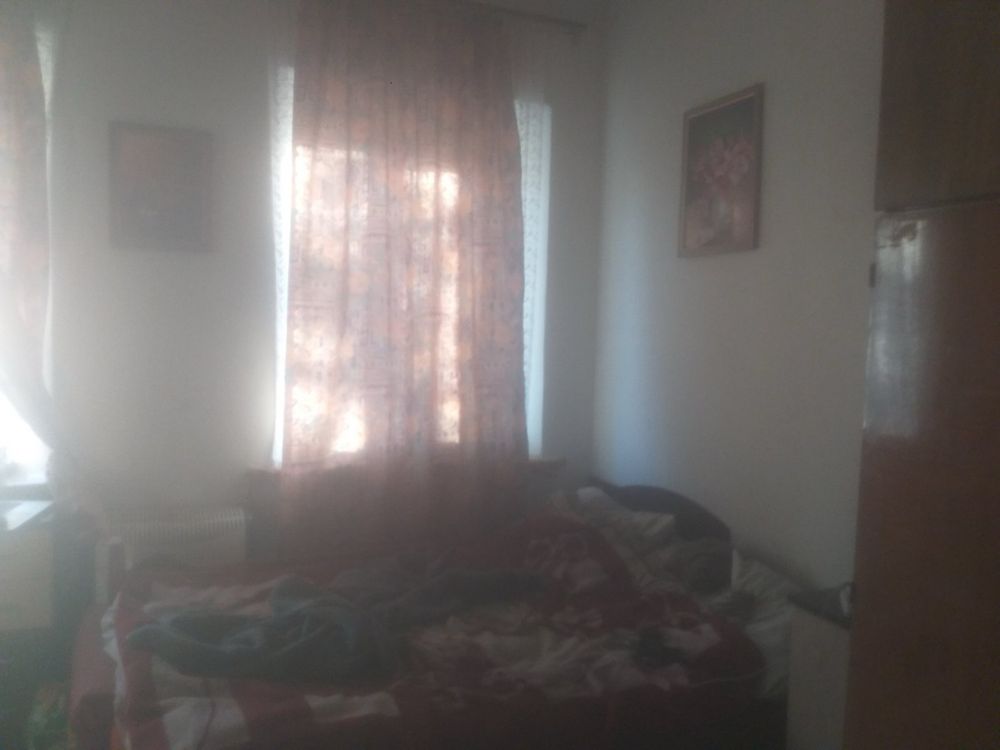 Продам 2/3 часть дома в Диевке-1 возле метро.