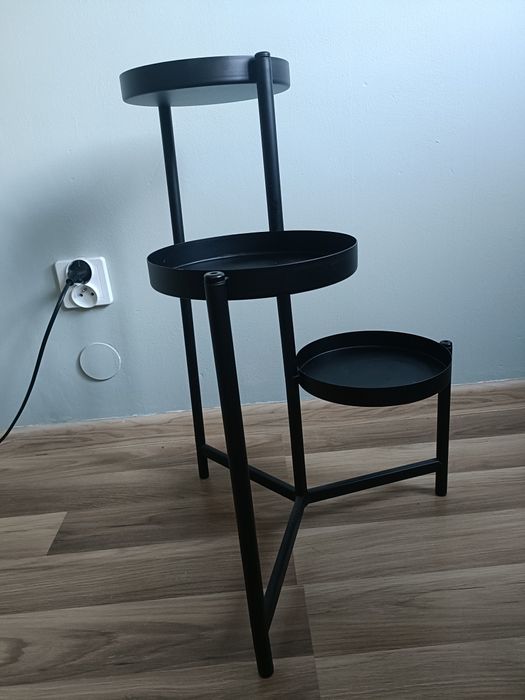 Kwietnik trzypoziomowy