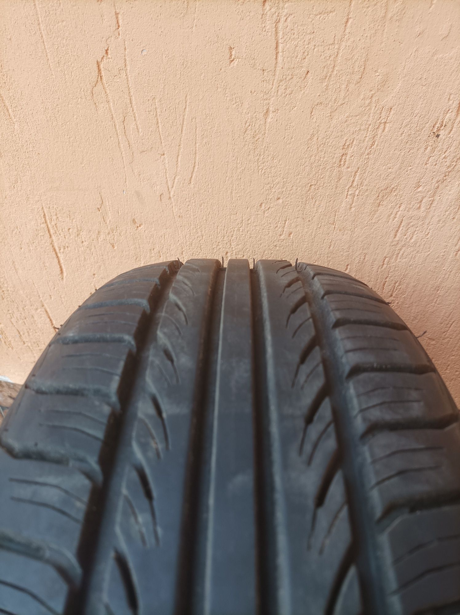 Шина бу KAMA BREEZE HK 132  185/60 R14 82H
