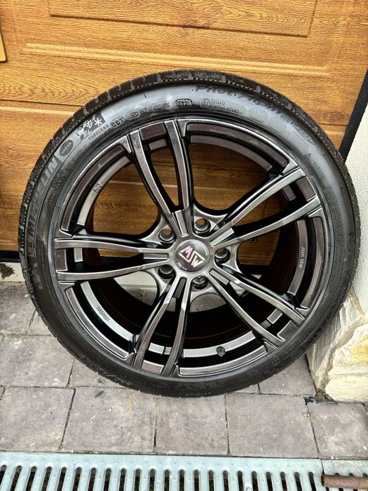 MSW 73 Gloss Dark Grey ET37 Michelin Pilot Alpin 225/45 r18