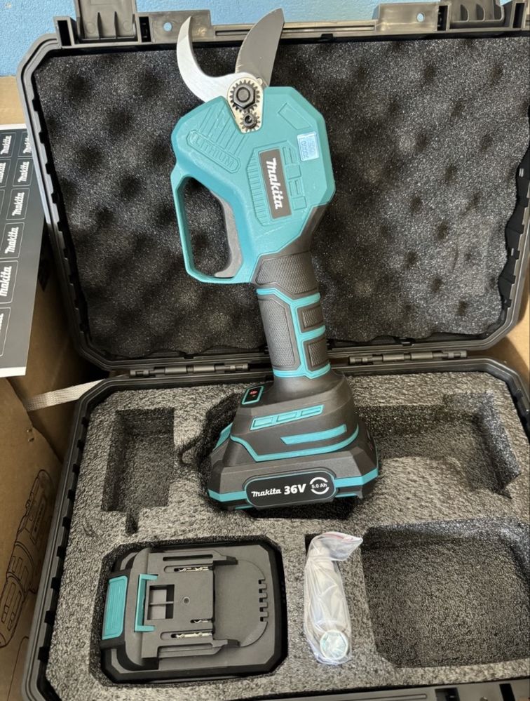 Сікатор акумуляторний Makita DMT50